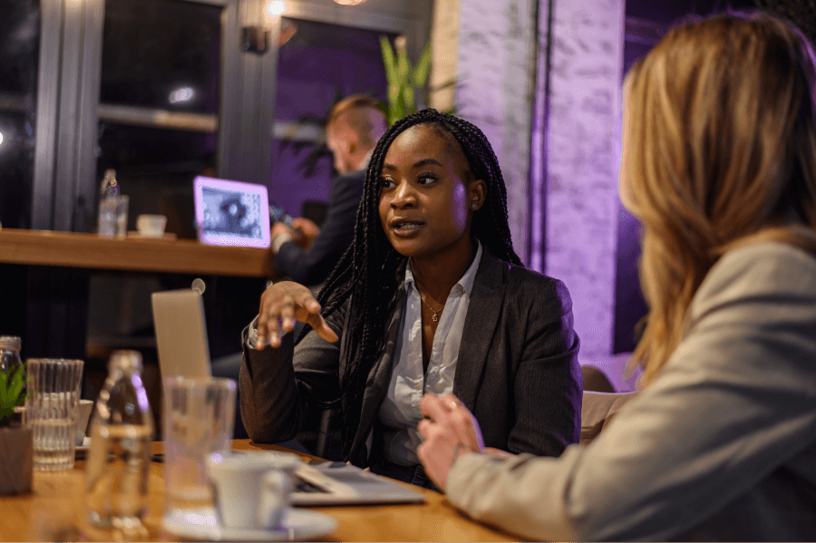 two-businesswoman-having-a-meeting